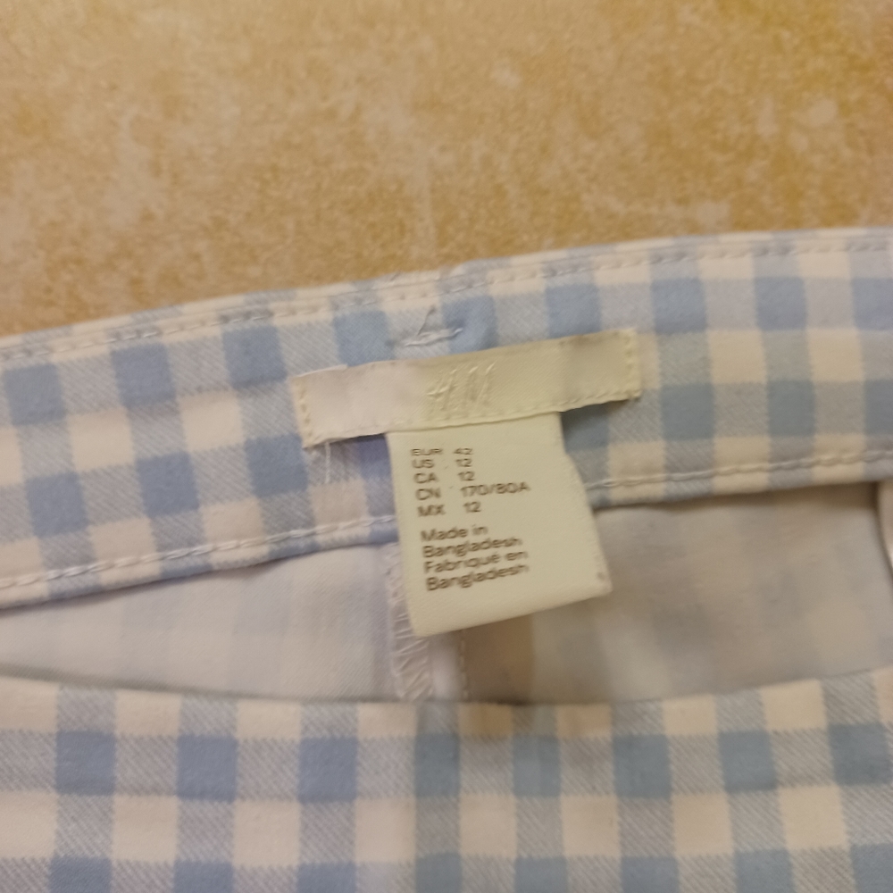 H&M white and blue size 12 capri
